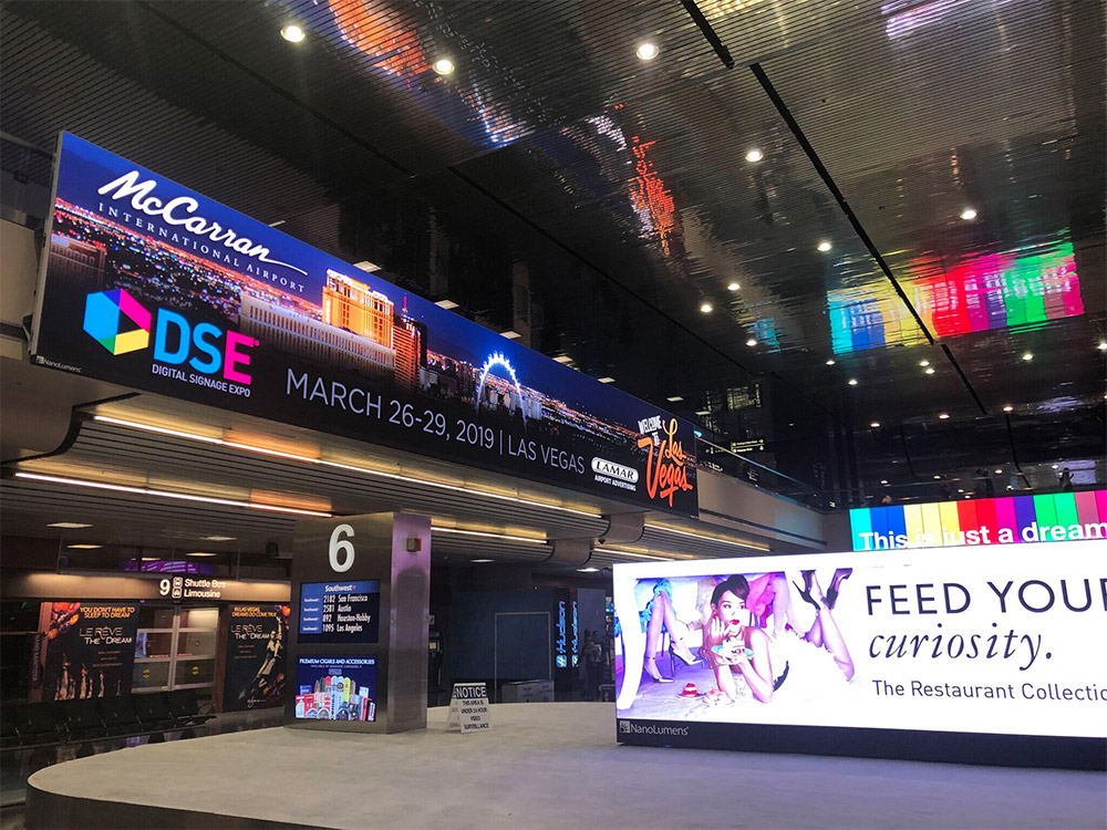 digital-signage-for-creative-airport-advertising