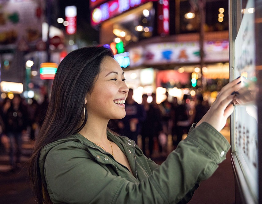 digital-signage-interactive-touchscreens